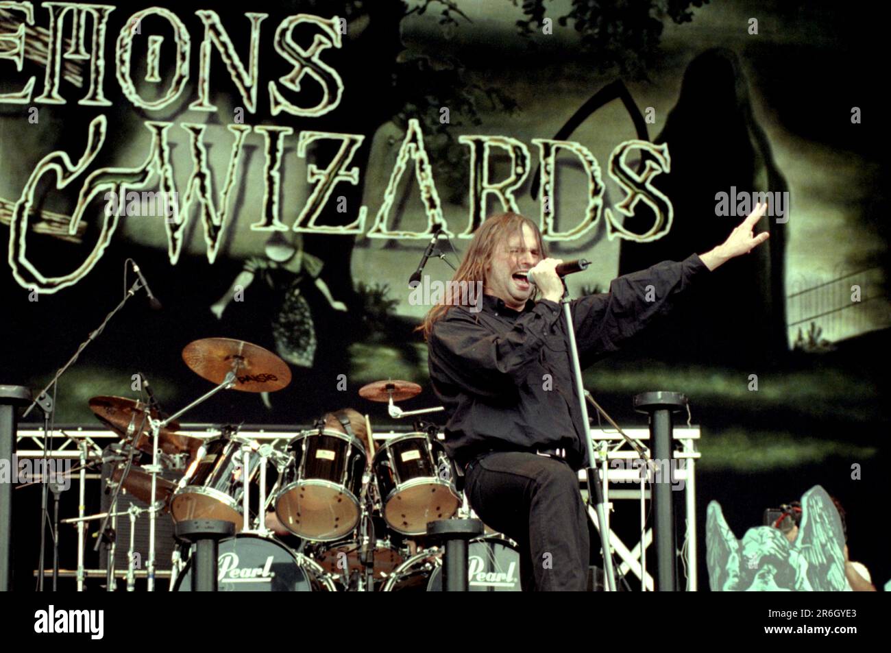 Milano Monza Italia 2000-06-10 : Hansi Kürsch cantante di Demons & Wizards agli dei di metallo allo stadio Brianteo Foto Stock