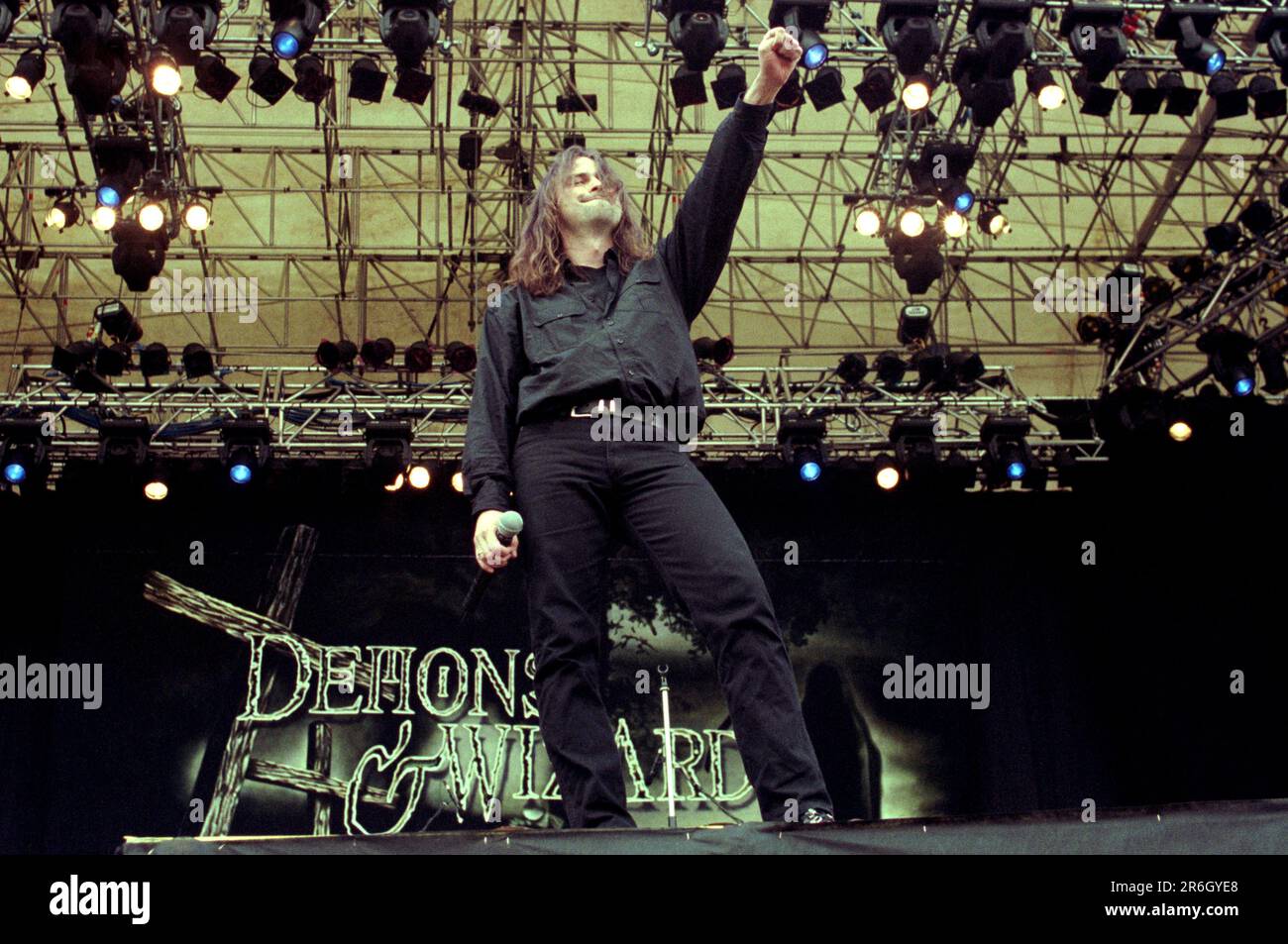 Milano Monza Italia 2000-06-10 : Hansi Kürsch cantante di Demons & Wizards agli dei di metallo allo stadio Brianteo Foto Stock