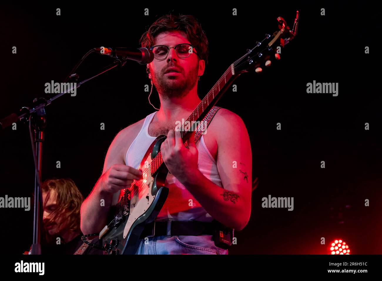 Brighton Beach, città di Brighton & Hove, East Sussex, Regno Unito. Le vacanze si esibiscono al palcoscenico musicale dal vivo Amazon, il Great Escape Festival 2023. 12th maggio 2023. Credit: David Smith/Alamy Live News Foto Stock