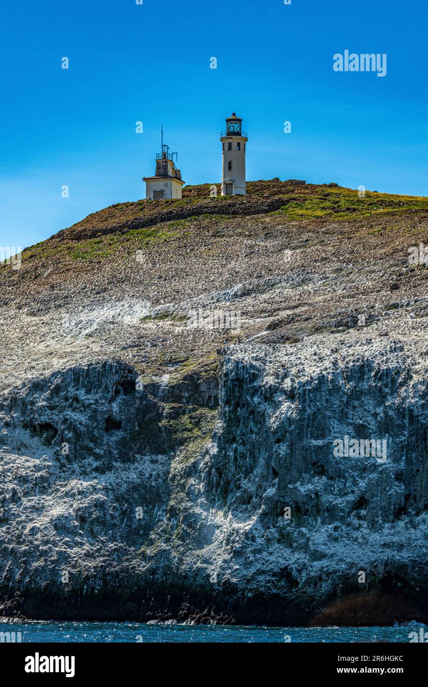 Vista sull'isola di Anacapa da una barca nel Parco Nazionale delle Isole del canale Foto Stock