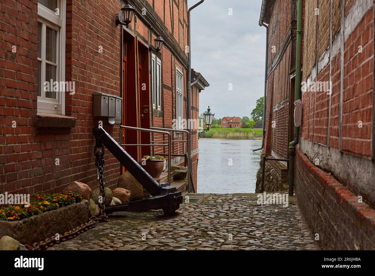 Die Schifffahrtsstadt Lauenburg an der Elbe, Schleswig-Holstein, Deutschland, Europa, Germania. Europa - credito: Sarah Bömer fotografie Foto Stock