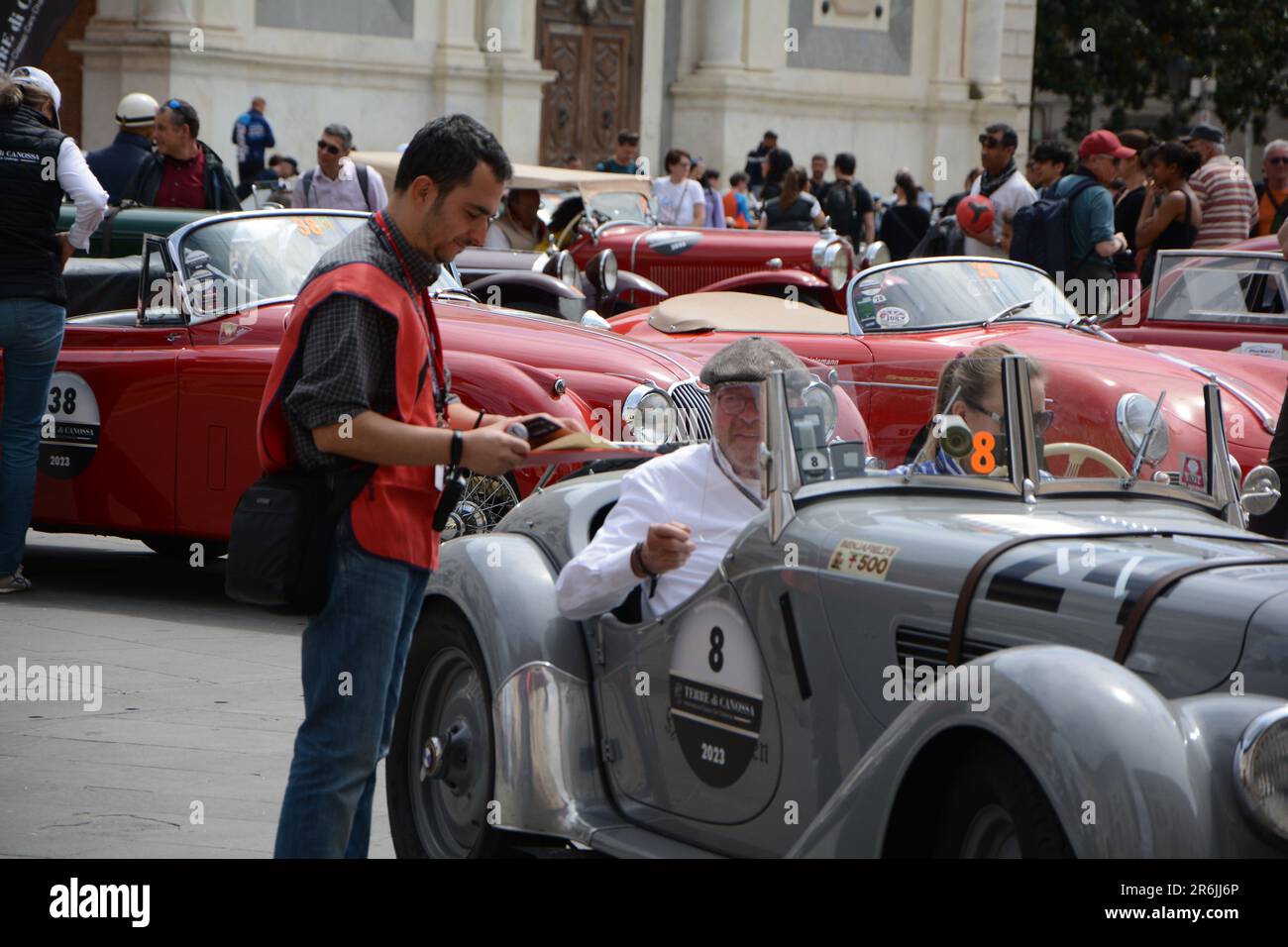 PISA , ITALIA - 30 APRILE - 2023 : BMW 328 1938 su una vecchia auto da corsa nel GP di rally di Terre di Canossa Foto Stock