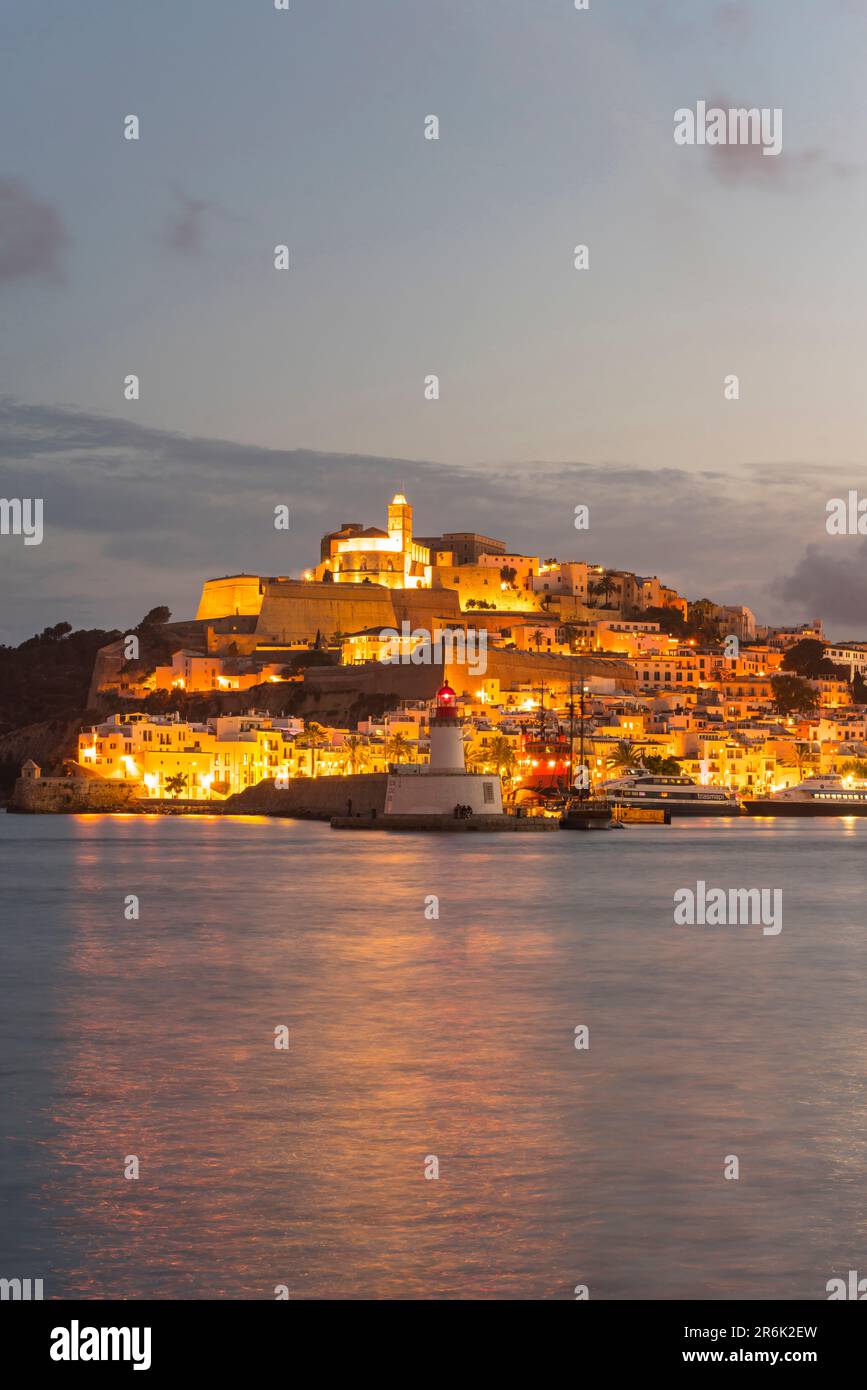 BOTAFOCH FARO CITTÀ VECCHIA SKYLINE IBIZA ISOLE BALEARI SPAGNA Foto Stock