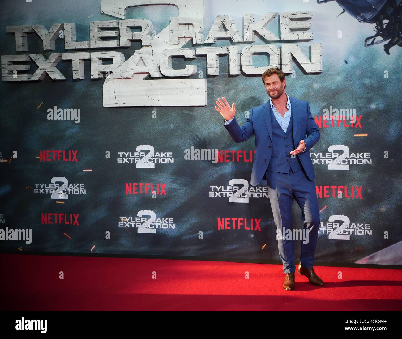 Berlino, Germania. 09th giugno, 2023. L'attore Chris Hemsworth prima della prima del film 'Tyler Rake: Extraction 2' sul tappeto rosso al cinema Zoo Palast. Credit: -/XAMAX/dpa/Alamy Live News Foto Stock