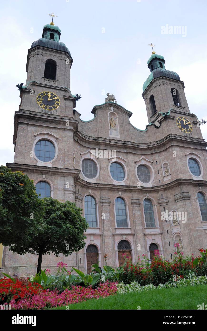 St James a Innsbruck presso il fiume Inn Austria Foto Stock