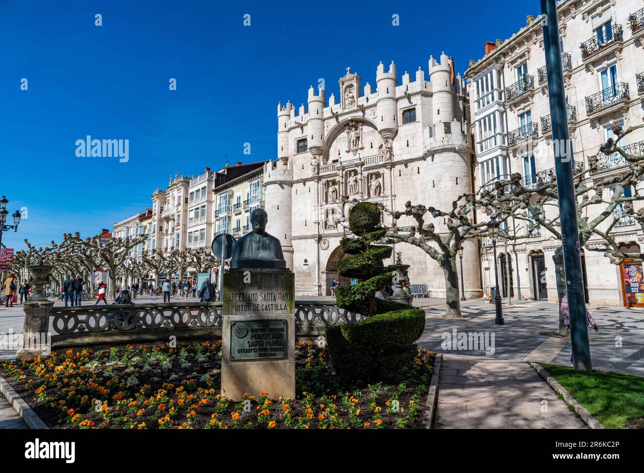 Paseo de la Audiencia Promenade, Burgos, patrimonio dell'umanità dell'UNESCO, Castiglia e Leon, Spagna, Europa Foto Stock