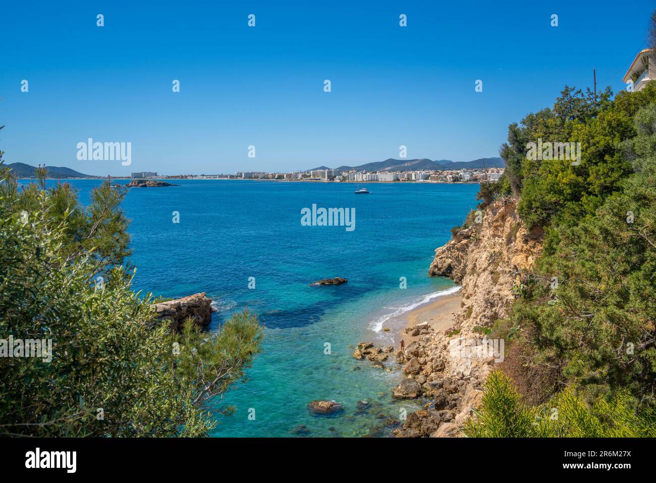 Vista degli hotel con vista sulla spiaggia di Playa Den Bossa, sulla città di Ibiza, Eivissa, Isole Baleari, Spagna, Mediterraneo, Europa Foto Stock