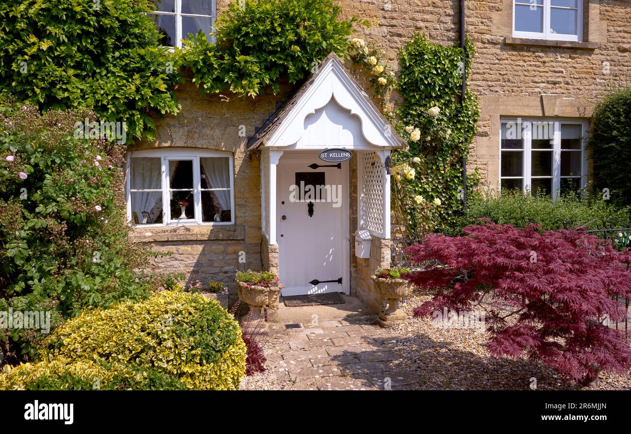 Lower Slaughter cottage, Cotswold, tradizionale pietra costruita casa pittoresca, Inghilterra, Regno Unito, Foto Stock