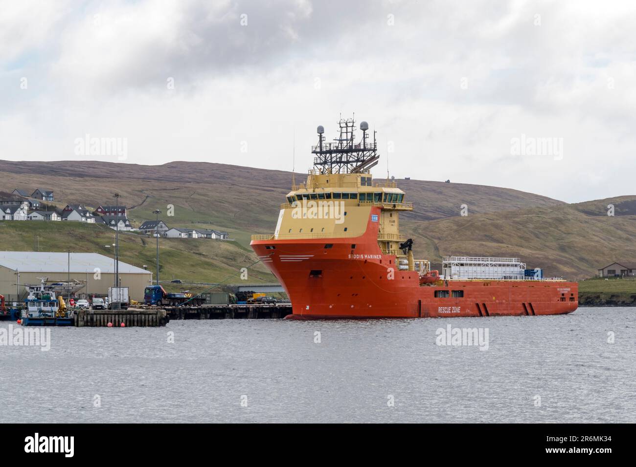 La Norvegia ha registrato Siddis Mariner, un'imbarcazione offshore nel porto di Scoalloway sulle Shetland. Foto Stock