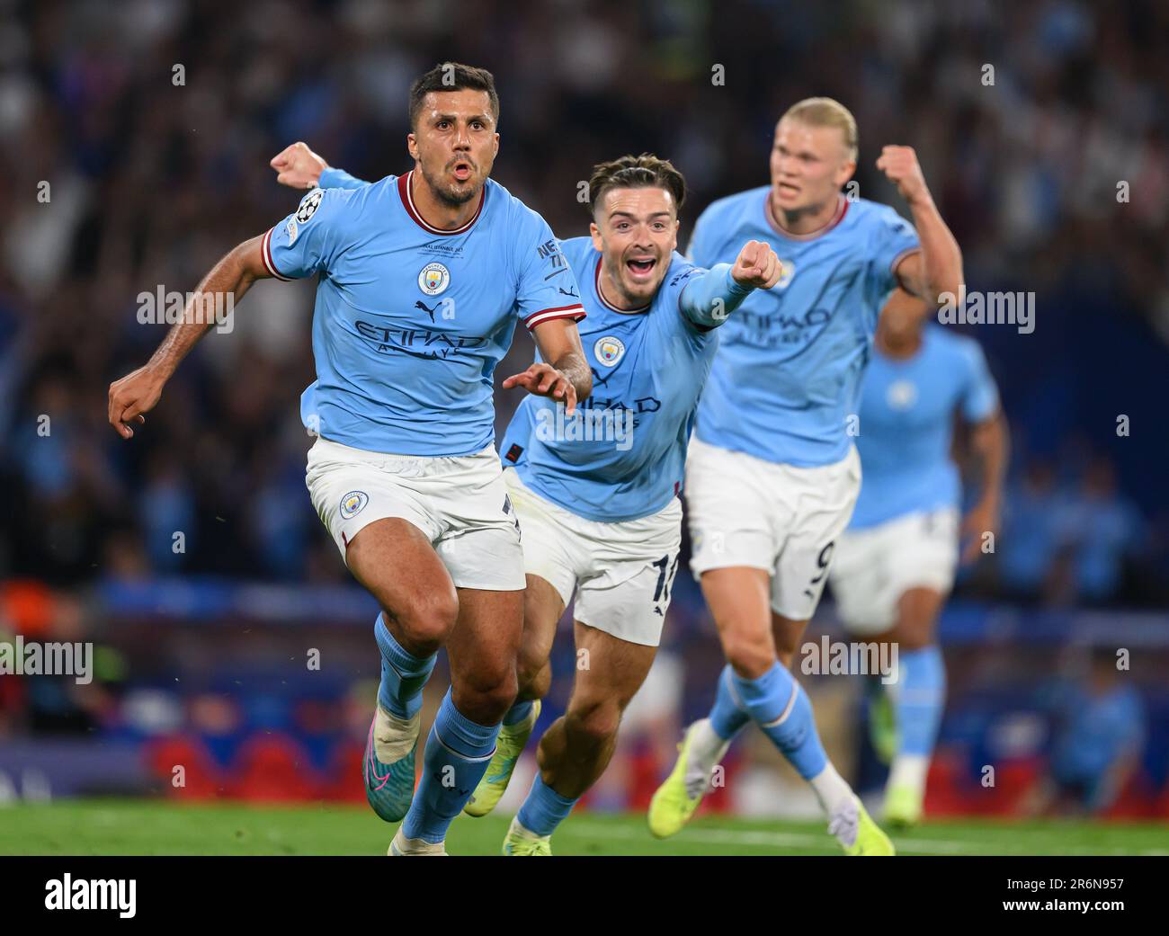 Istanbul, Turchia. 10th giugno, 2023. 10 giu 2023 - Manchester City / Inter Milan - UEFA Champions League - finale - Stadio Olimpico Ataturk. Rodri celebra il punteggio per Manchester City durante la finale della Champions League a Istanbul con Jack Grealish ed Erling Haaland. Picture Credit: Mark Pain / Alamy Live News Foto Stock