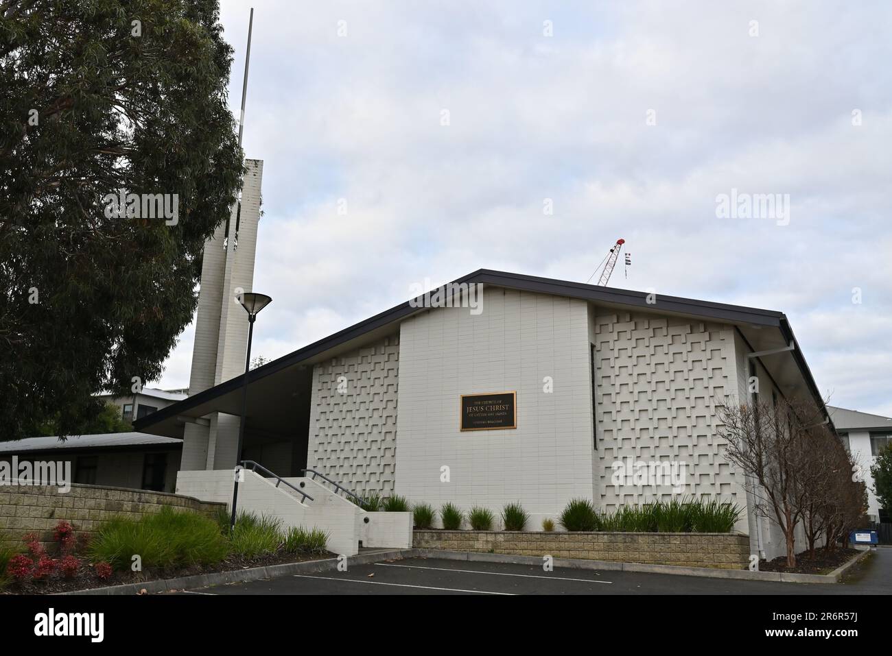 Caulfield Ward luogo d'incontro della Chiesa di Gesù Cristo dei Santi degli ultimi giorni, su Hawthorn Rd nella periferia di Melbourne, durante una giornata nuvolosa Foto Stock