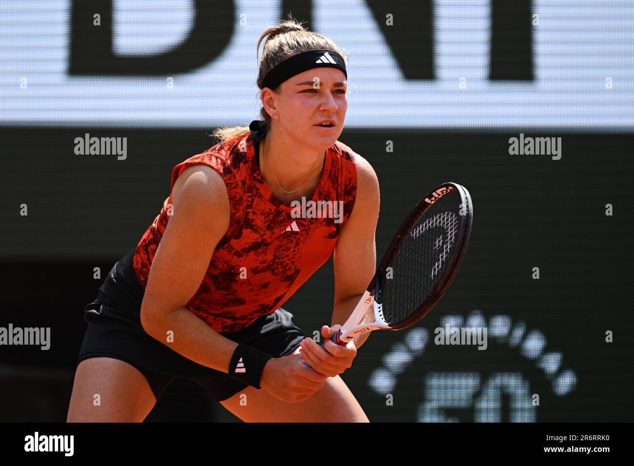 La finale di tennis Grand Slam per donne degli Open francesi, 10 giugno 2023, Parigi. Karolina Muchova (foto) della Repubblica Ceca gioca IgA Swiatek di Polonia. (CTK Foto Stock