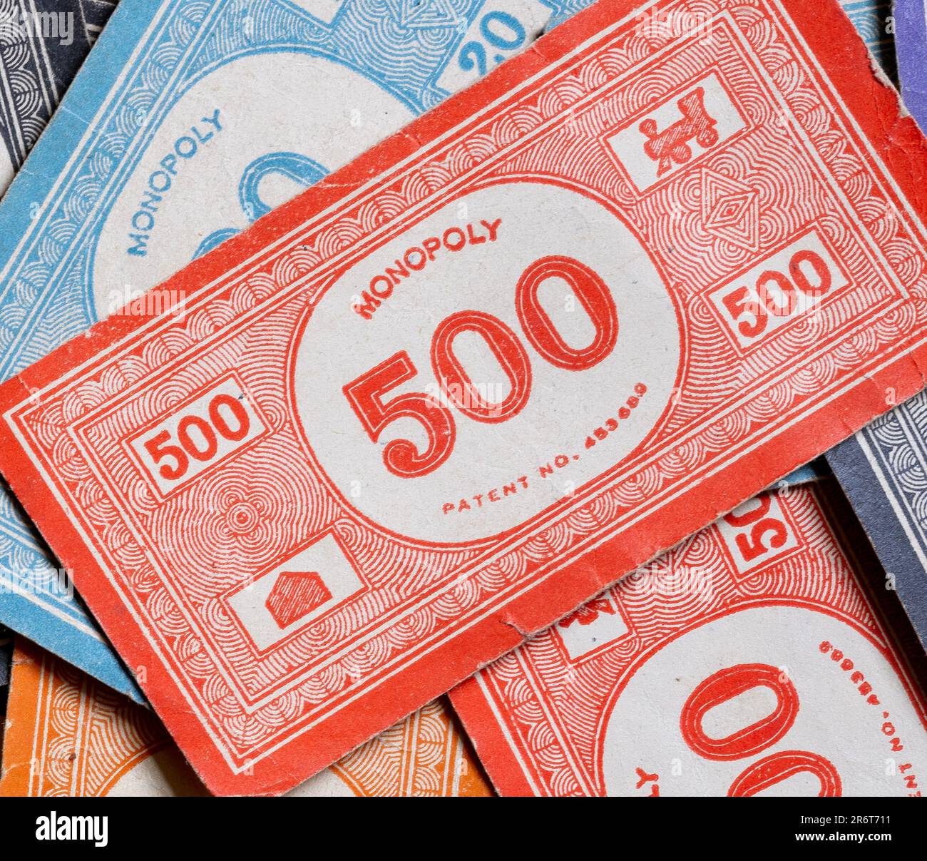 Vintage Monopoly gioco da tavolo, realizzato da Waddington's di Londra e Leeds durante la seconda guerra mondiale mostrando il denaro da gioco Foto Stock