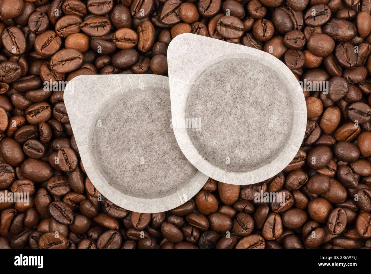 Le cialde di caffè in chicchi di caffè sfondo Foto Stock