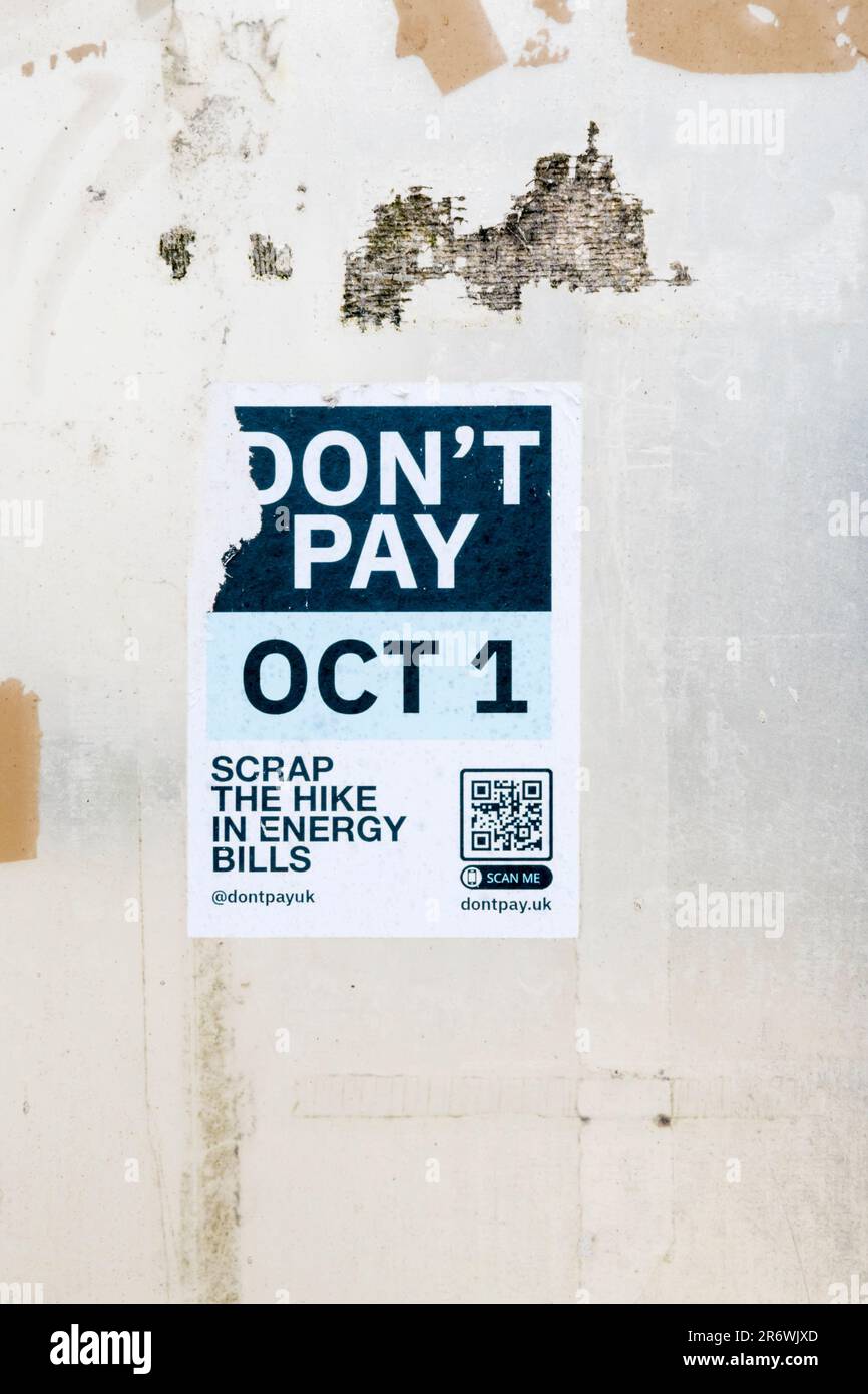 Un poster per la campagna Don't Pay che si oppone all'aumento delle bollette energetiche. A Scalloway, Shetland. Foto Stock