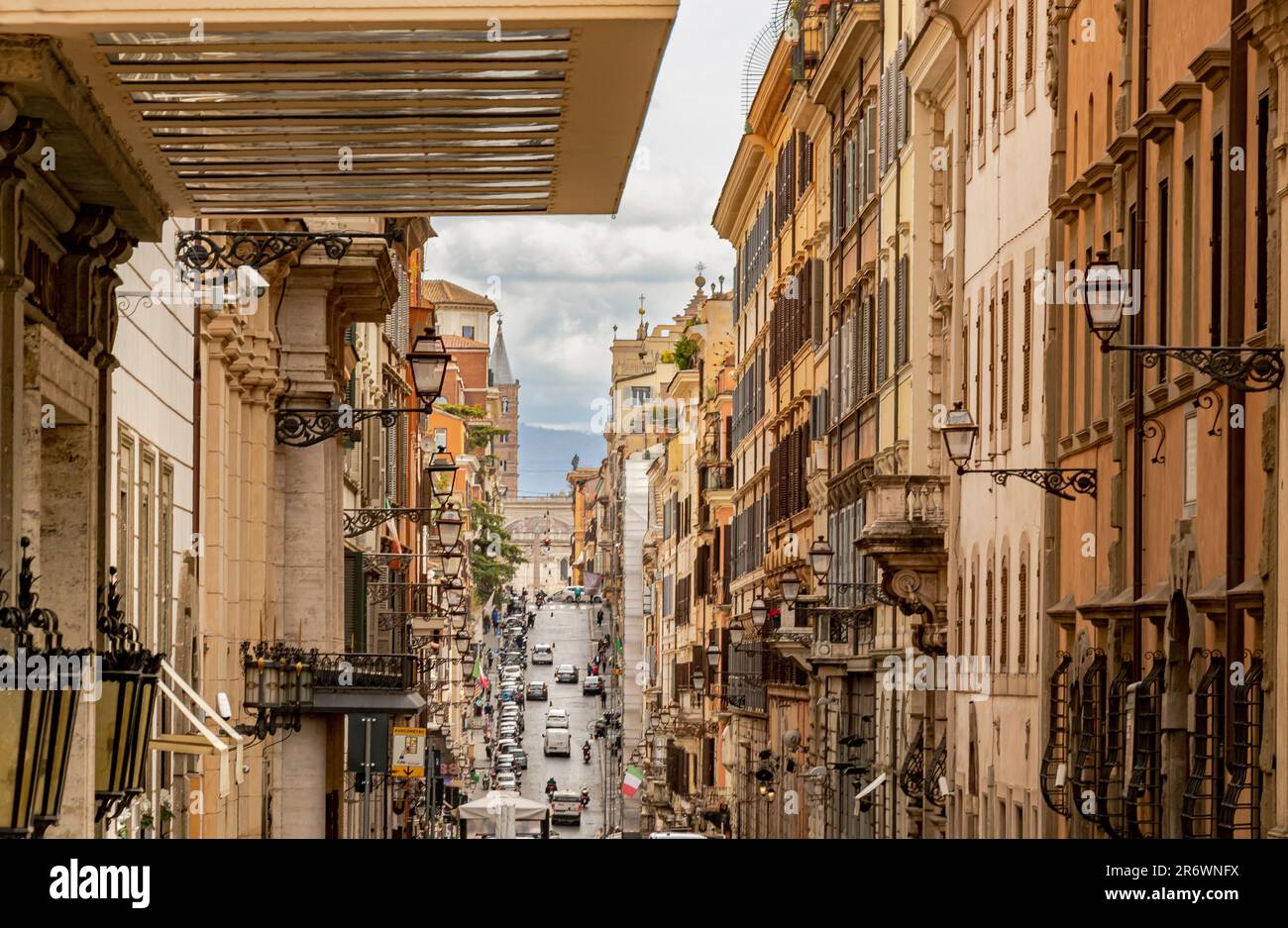 Una vista lungo via Agostino Depretis, Roma, Italia Foto Stock