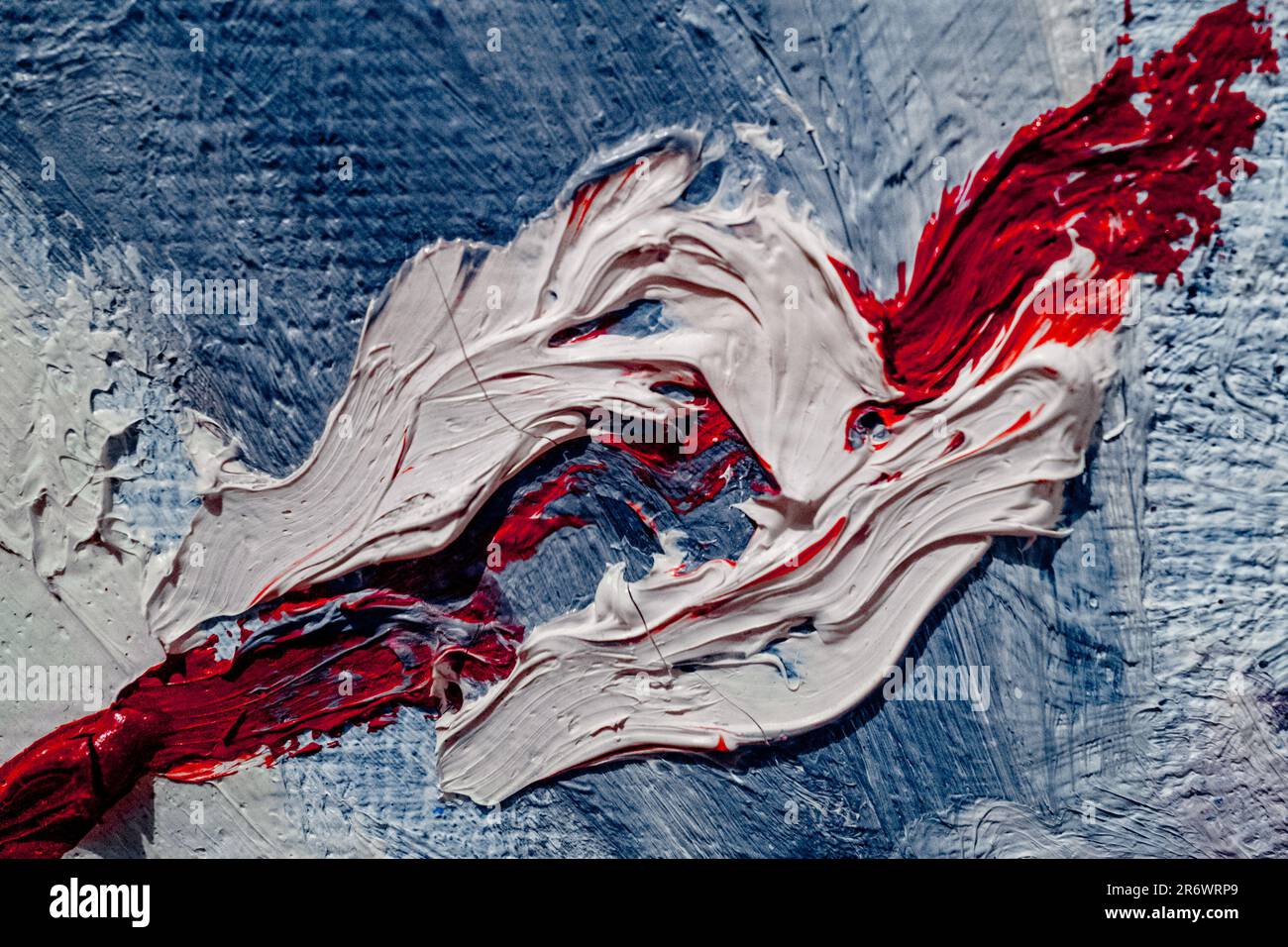 Primo piano blu bianco rosso dipinto astratto olio sfondo. Arte contemporanea Macchie artistiche, macchie, stokes. Foto Stock