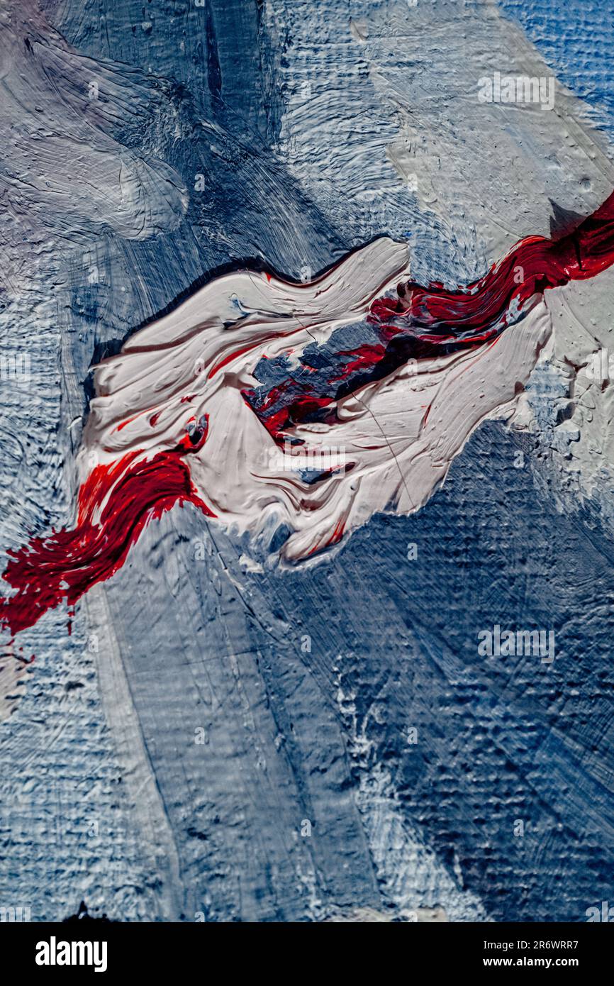 Primo piano blu bianco rosso dipinto astratto olio sfondo. Arte contemporanea Macchie artistiche, macchie, stokes. Verticale Foto Stock