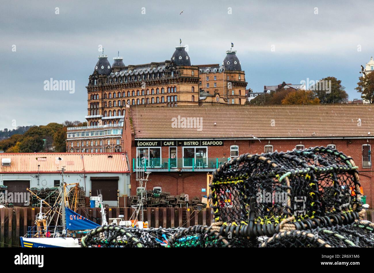 Scarborough, una città sul mare nel distretto e nella contea del North Yorkshire, Inghilterra. Foto Stock