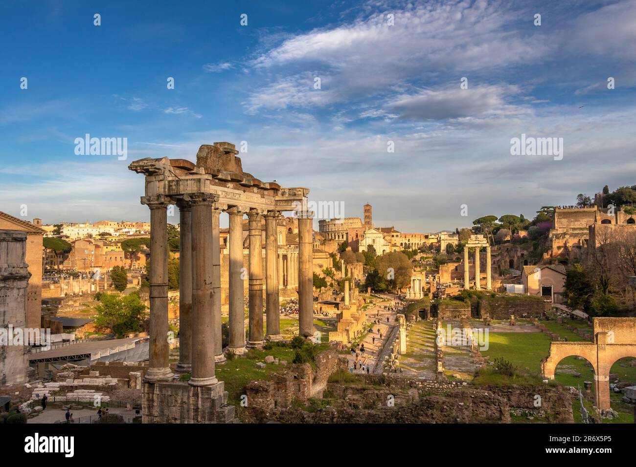 Il Foro Romano nel centro storico di Roma è un sito patrimonio dell'umanità dell'UNESCO, Roma Foto Stock