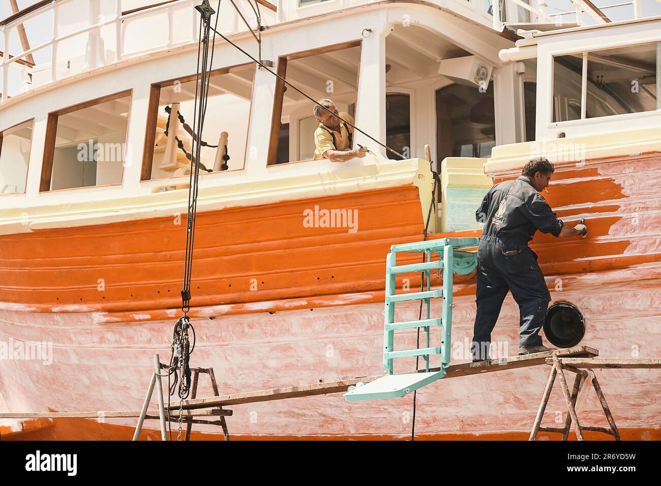 Restauro barche a Syros Grecia Foto Stock