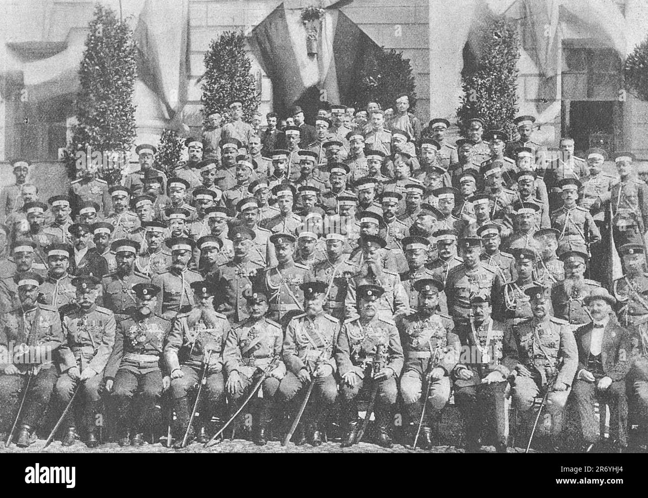 Un gruppo di ufficiali del Reggimento Samogitico dell'Impero Russo. Foto scattata nel 1911. Foto Stock