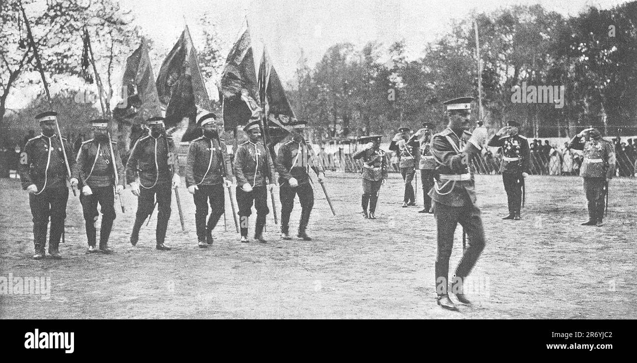 L'arrivo dei combattimenti Plevna banner da St. Pietroburgo per il loro deposito nel nuovo museo del reggimento Samogitico. Foto dal 1911. Foto Stock