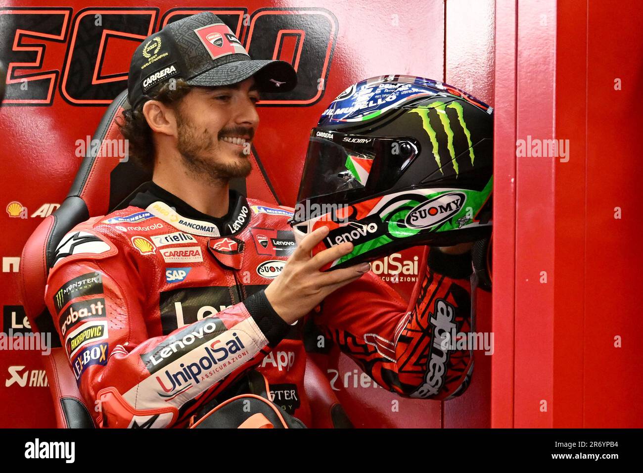 Circuito Internazionale del Mugello, Mugello, Italia, 10 giugno 2023, Il pilota italiano Francesco Bagnaia del Ducati Lenovo Team con il casco per il Mugello durin Foto Stock