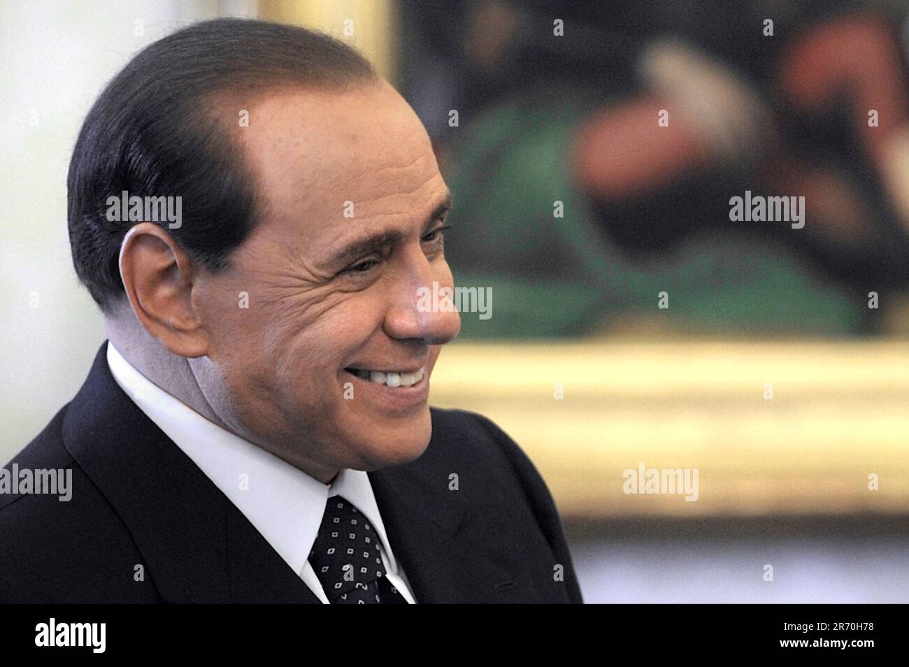 Roma, Italia. 12th giugno, 2023. Oggi, 12 giugno 2023, è morto l’ex primo Ministro italiano Silvio Berlusconi. Nella foto l'incontro di Silvio Berlusconi con Papa Benedetto XVI/dpa/Alamy Live News Foto Stock