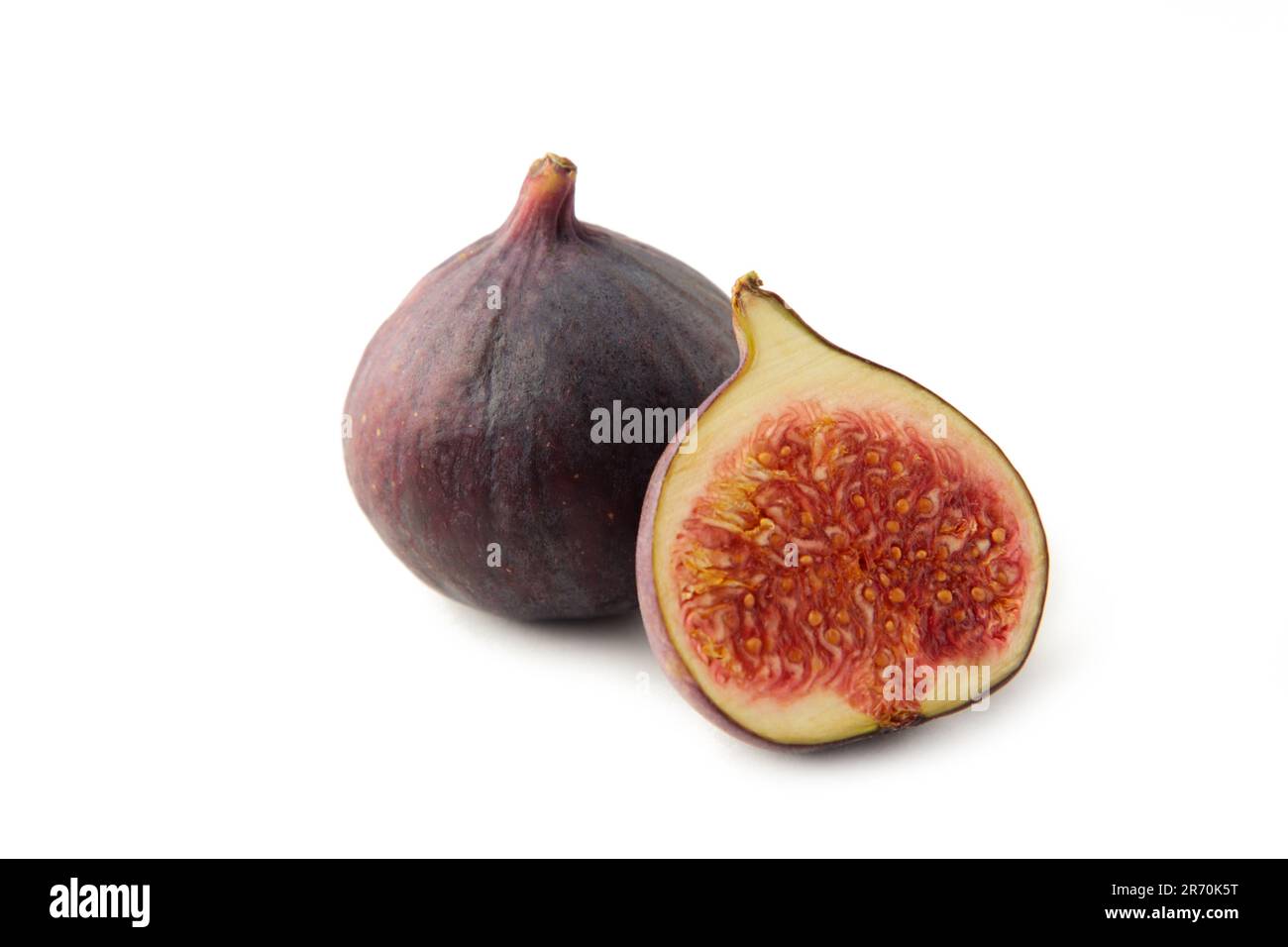 Fichi freschi maturi isolati su fondo bianco. Vista dall'alto. Foto Stock