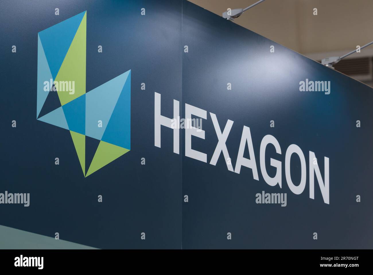 Polonia, Poznan - 01 giugno 2023: HIGH TECH EXPO Europe. Hexagon è leader mondiale nelle soluzioni di realtà digitale, combinando sensore, software e auton Foto Stock
