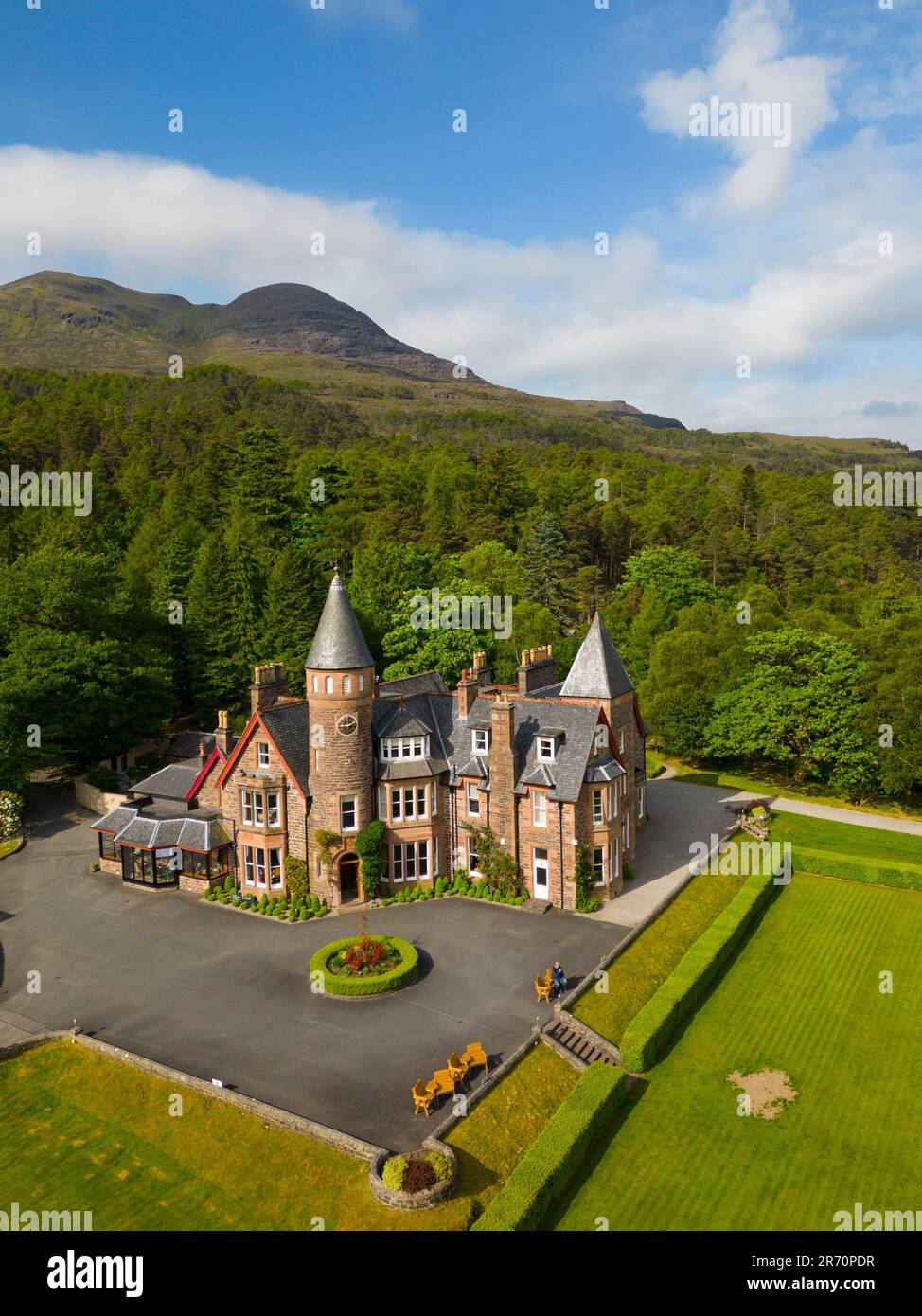 Vista aerea del Torridon Hotel a Ross and Cromarty, Highlands scozzesi, Scozia, Regno Unito Foto Stock