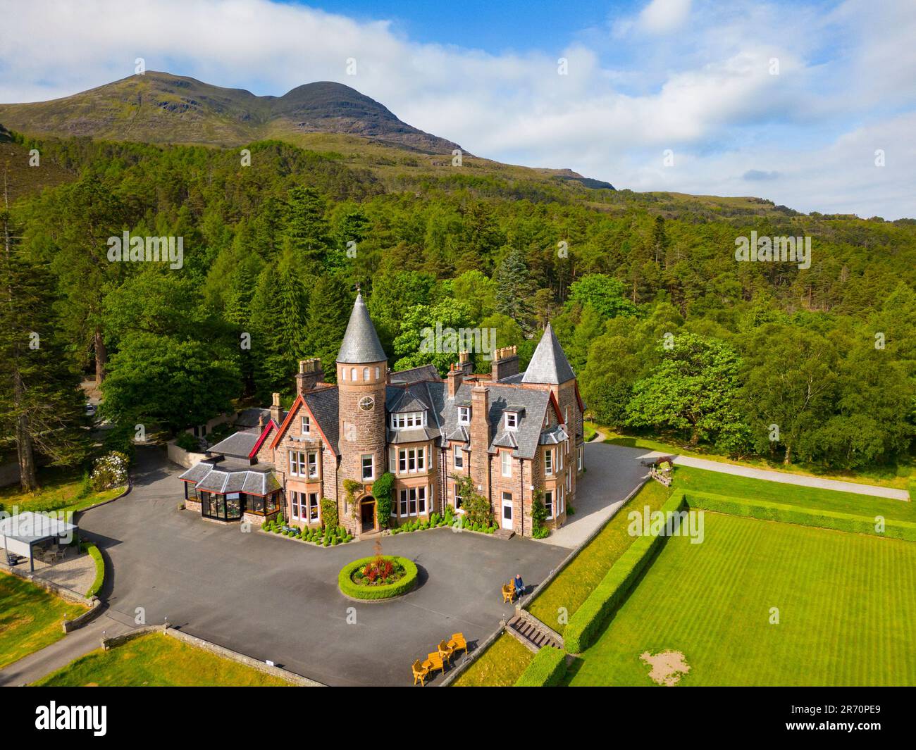 Vista aerea del Torridon Hotel a Ross and Cromarty, Highlands scozzesi, Scozia, Regno Unito Foto Stock