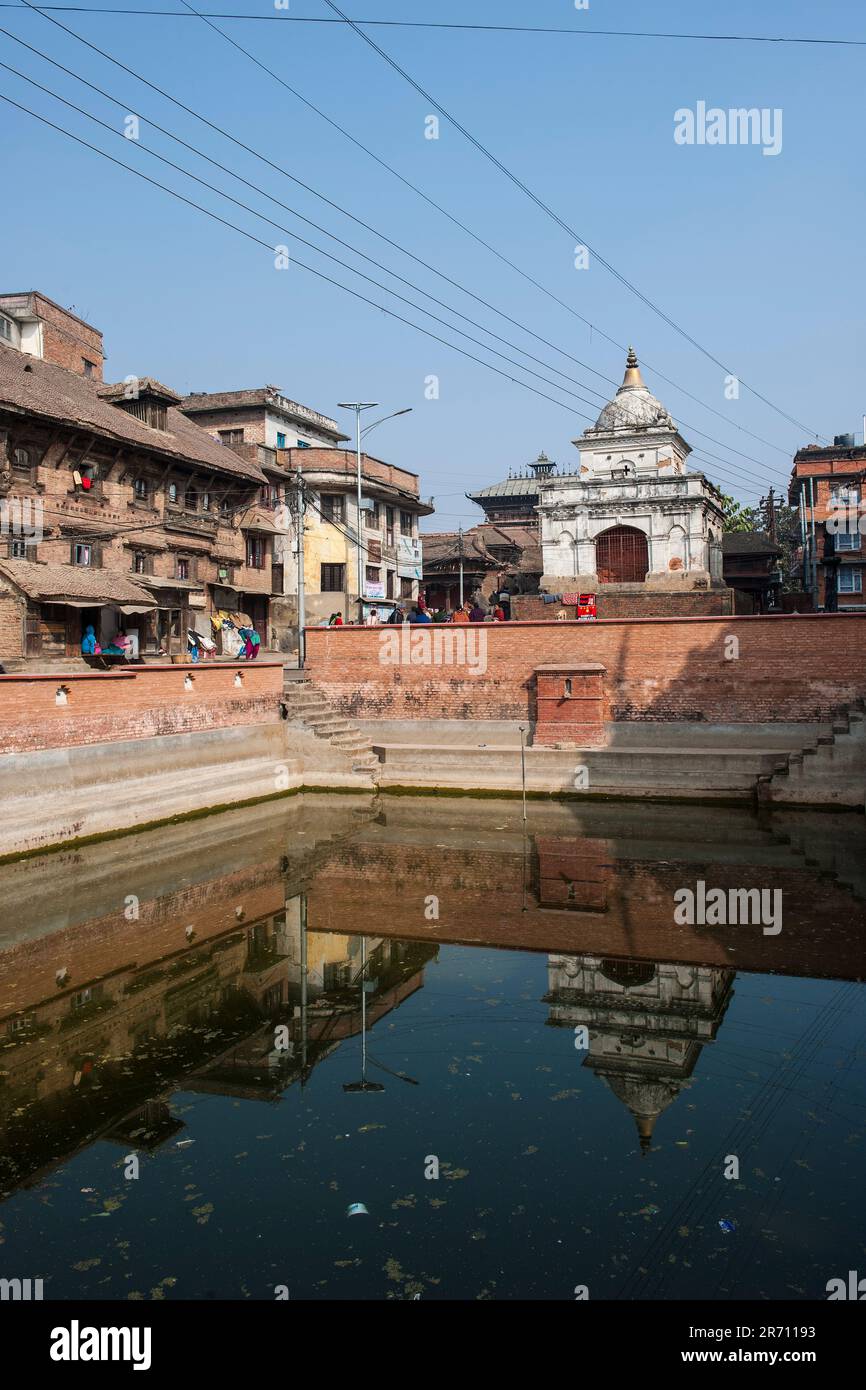 Dev Pukku stagno. palazzo reale e tempio di bhairab. kirtipur. nepal Foto Stock
