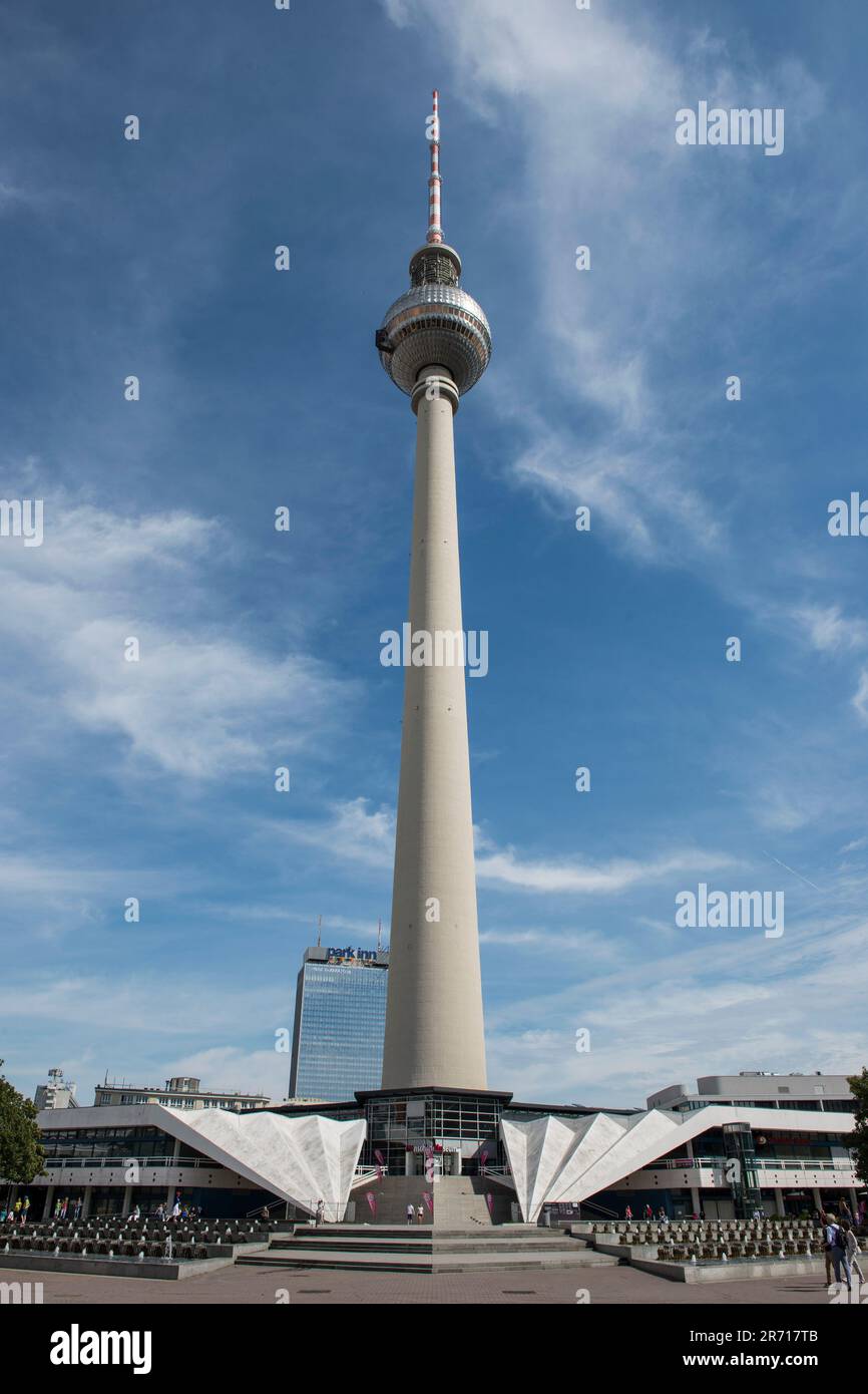 Germania. Berlino. Fernsehturm Foto Stock