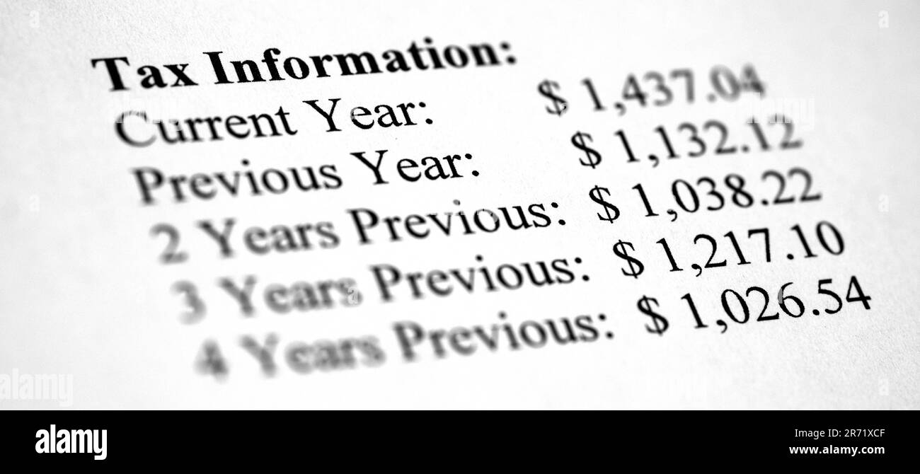 Documento di valutazione fiscale per le imposte immobiliari dovute e da pagare dal proprietario Foto Stock