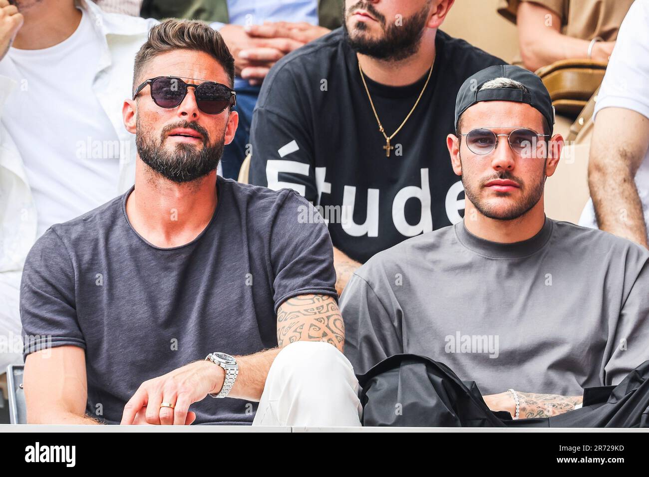 Parigi, Francia. 11th giugno, 2023. Olivier Giroud e Theo Hernandez durante la finale maschile al torneo di tennis French Open Grand Slam 2023 a Roland Garros, Parigi, Francia. Frank Molter/Alamy Live notizie Foto Stock