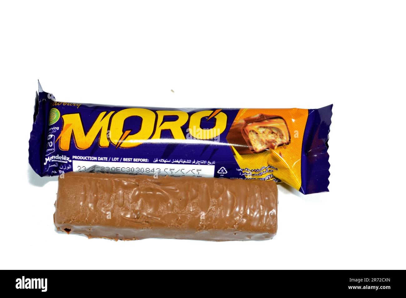 Cairo, Egitto, 10 2023 giugno: Cadbury Moro cioccolato caramello bar, una deliziosa fusione di arachidi croccanti, caramello dolce, e un centro cremoso tutti rivestiti i Foto Stock