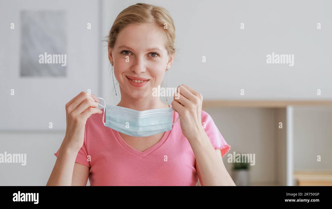 Prevenzione delle infezioni protezione della salute donna maschera Foto Stock