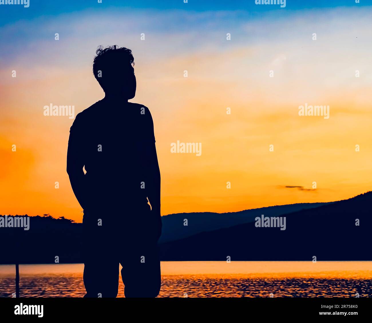 Silhouette al tramonto. Foto Stock