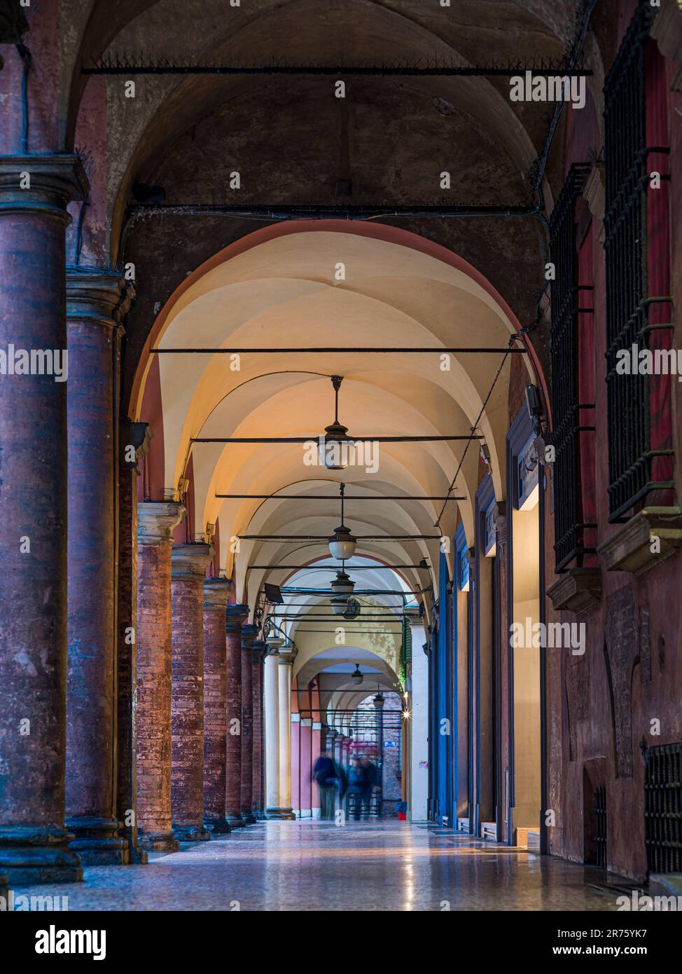 Italia, Bologna, portici Foto Stock