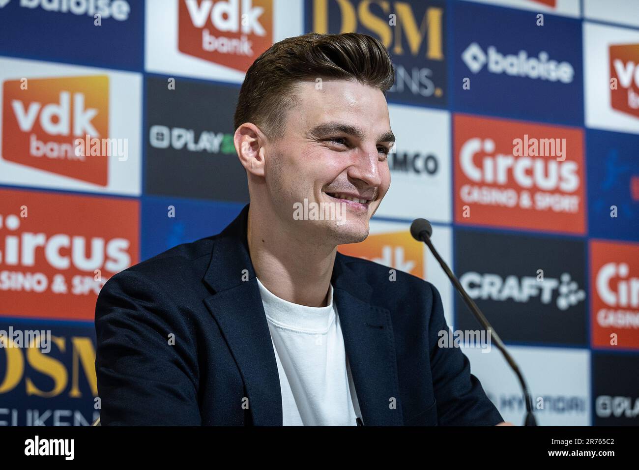 Gent, Belgio. 13th giugno, 2023. Pieter Gerkens di Gent ha illustrato nel corso di una conferenza stampa della squadra di calcio belga KAA Gent per presentare due nuovi giocatori, alla Ghelamco Arena, a Gent, martedì 13 giugno 2023. FOTO DI BELGA JAMES ARTHUR GEKIERE Credit: Belga News Agency/Alamy Live News Foto Stock