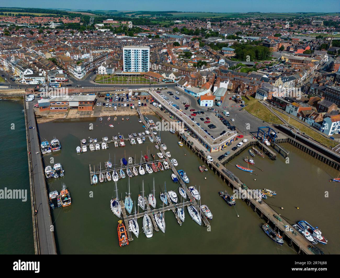 Vista aerea del porto di Bridlington sulla costa del North Yorkshire nel Regno Unito. Foto Stock