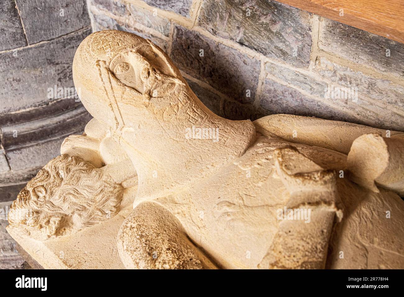 Possibile tomba del principe gallese, Lord Rhys ap Gruffydd, Arglwydd Rhys (principe del Galles) morì nel 1197 nella cattedrale di St Davids, Pembrokeshire, Galles UK. Foto Stock