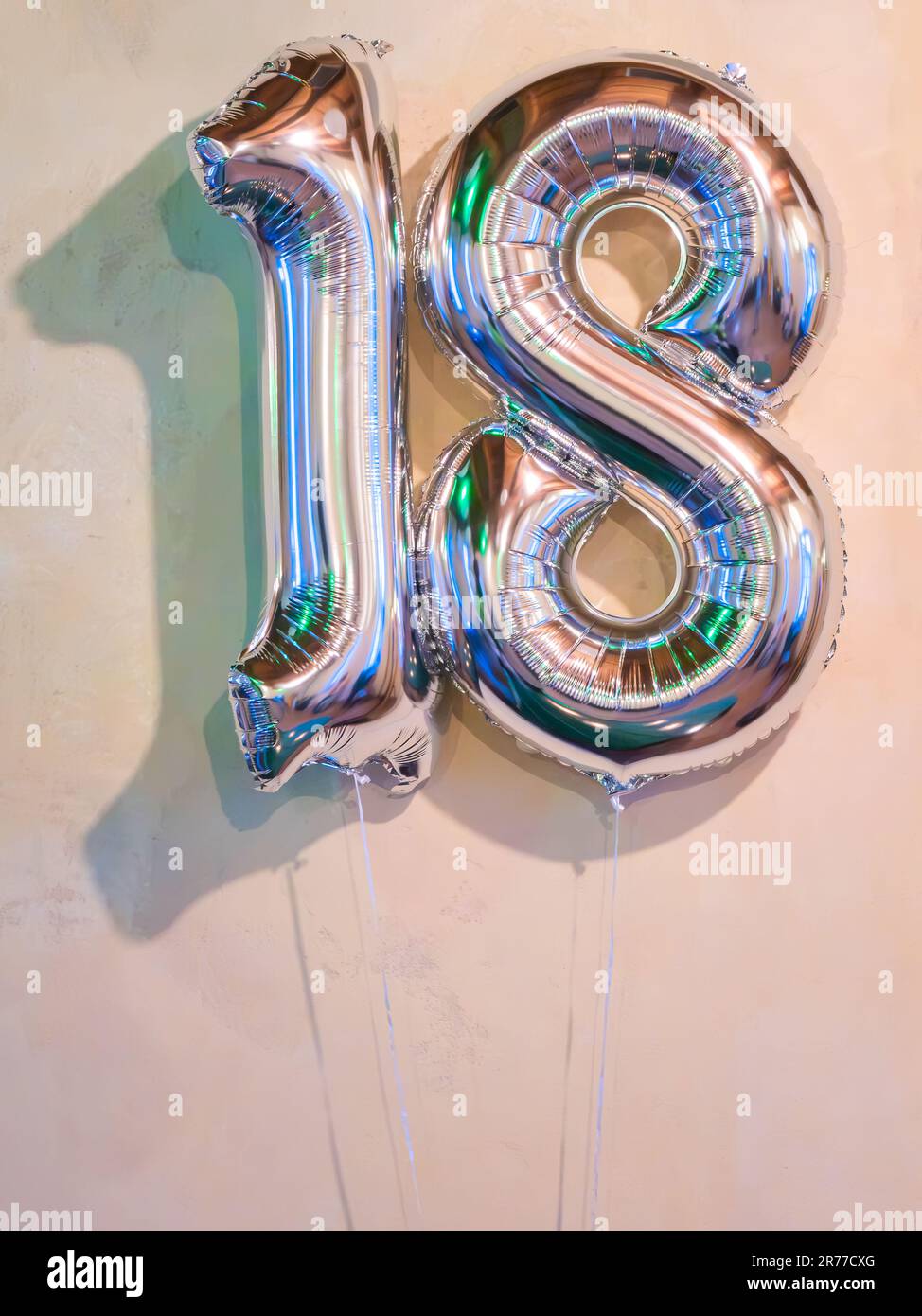 Numero 18 compleanno in mongolfiera celebrazione Foto Stock