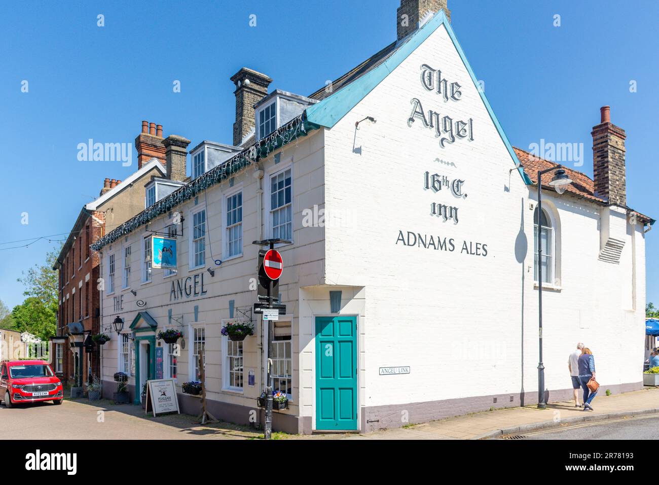 16th ° secolo The Angel Hotel, arteria, Halesworth, Suffolk, Inghilterra, Regno Unito Foto Stock