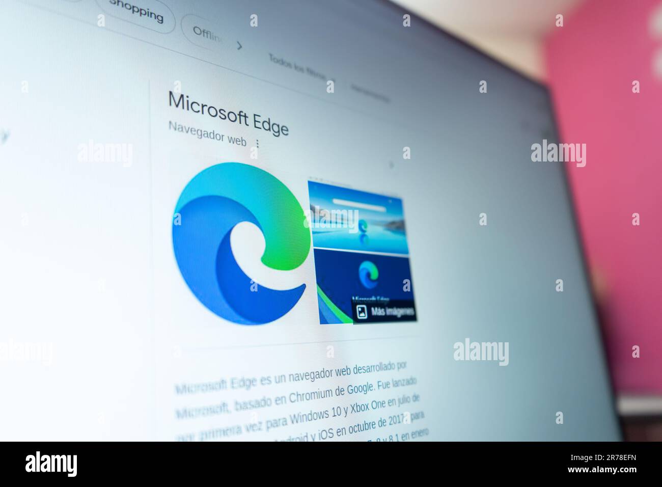 Managua, Nicaragua, 13 giugno 2023: Logo Microsoft Edge e descrizione da Google Search Foto Stock