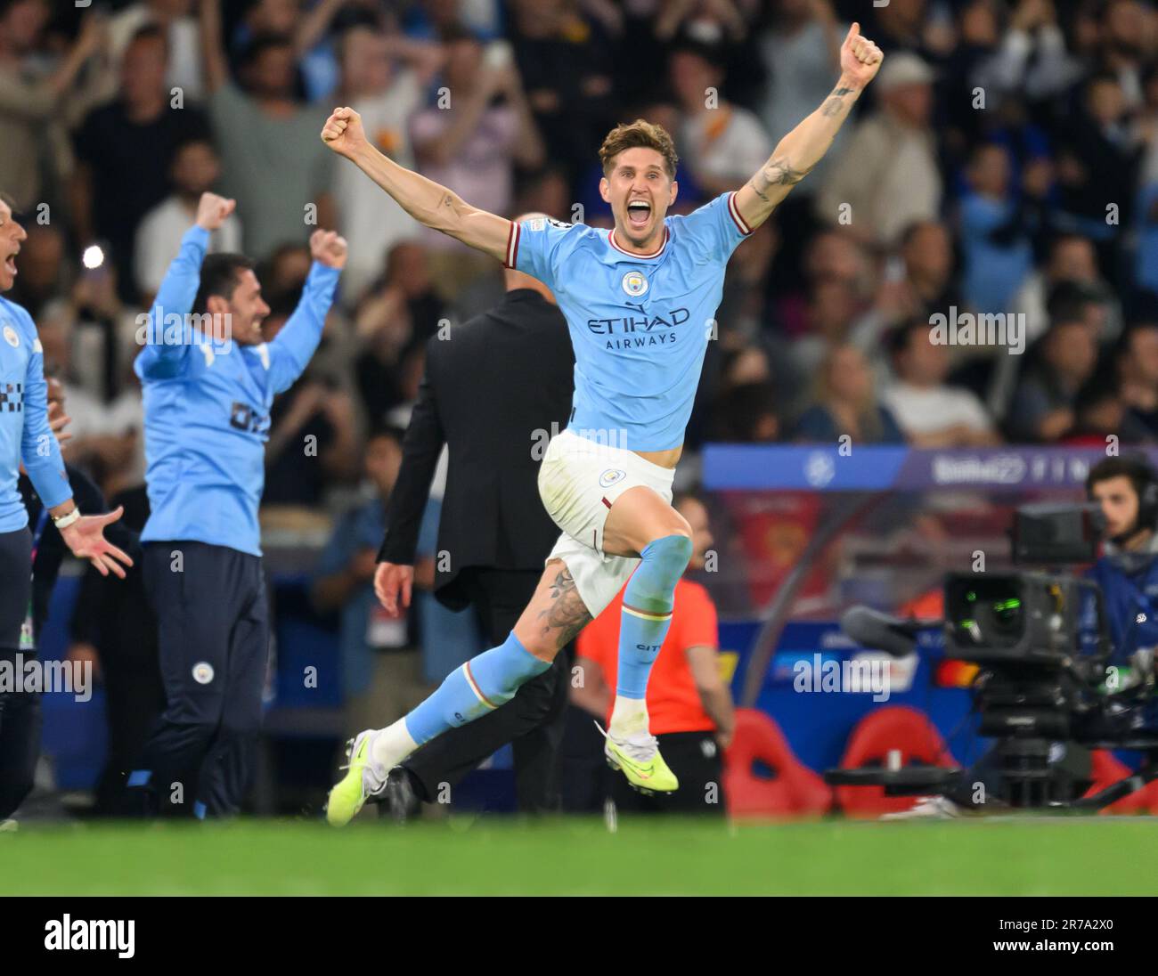 10 giu 2023 - Manchester City / Inter Milan - UEFA Champions League - Final - Ataturk Olympic Stadium John Stones festeggia al fischio finale mentre Manchester City vince la Champions League Final a Istanbul. Foto : Mark Pain / Alamy Live News Foto Stock