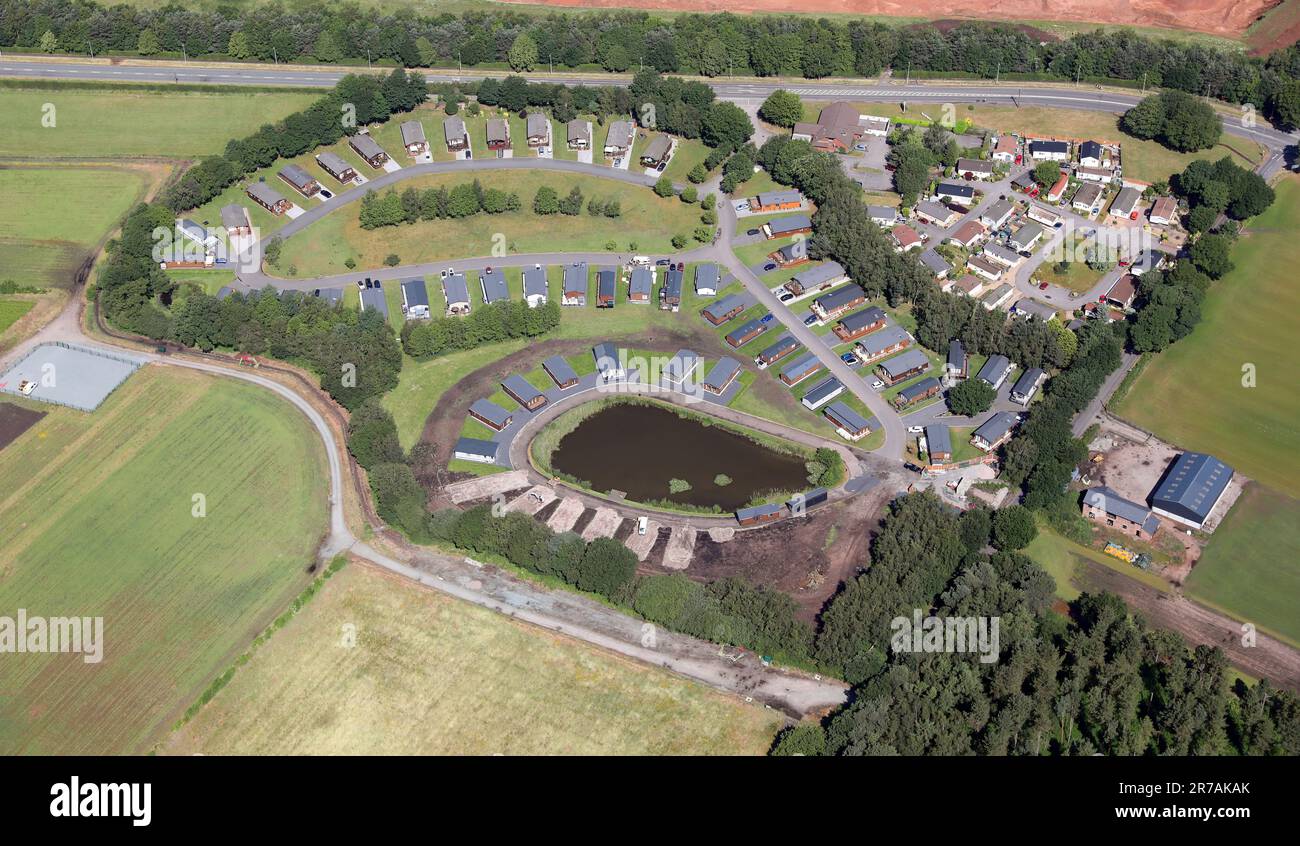 Vista aerea dell'Oakmere Country Park, un parco per camper o roulotte, a Delamere vicino a Northwich, Cheshire Foto Stock
