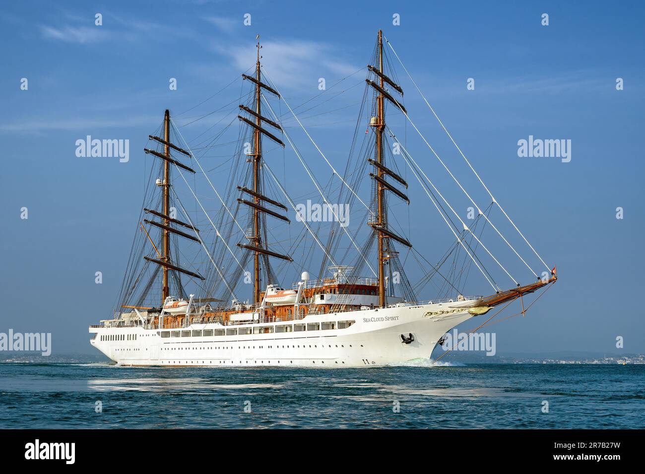 Sea Cloud Spirit è una nave da crociera a tre alberi gestita da Sea Cloud Cruises. Attualmente è la più grande nave a vela del mondo. Foto Stock